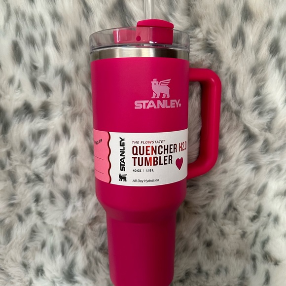 LIMITED EDITION Valentine’s Day Pink Stanley Thermos 40oz - Picture 7 of 9
